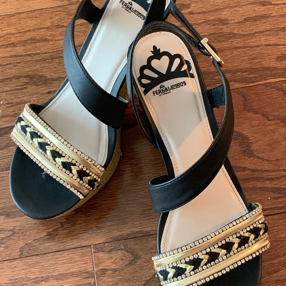 Fergie -Fergalicious sandals